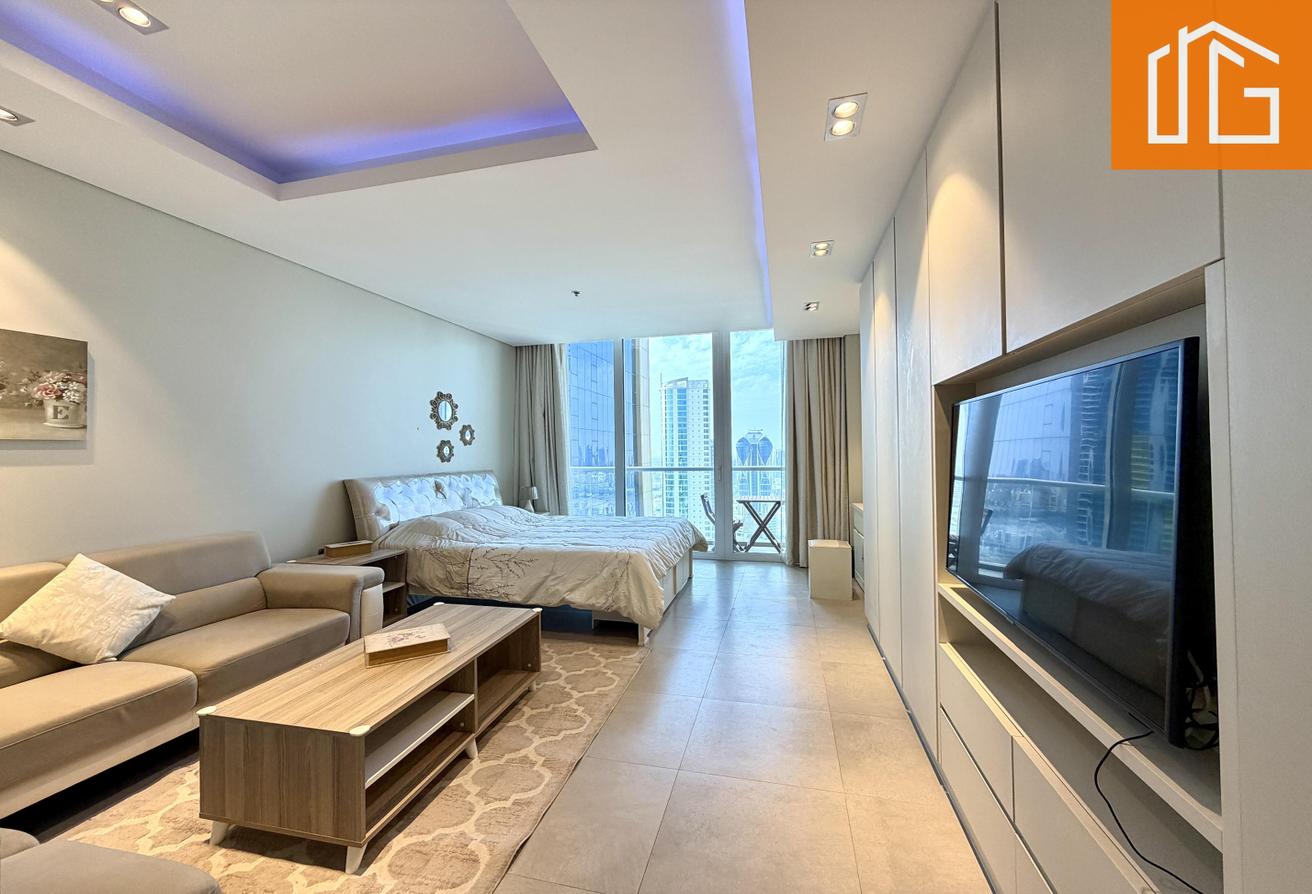 BALCONY | AMENITIES | PRIME LOCATION | NICE