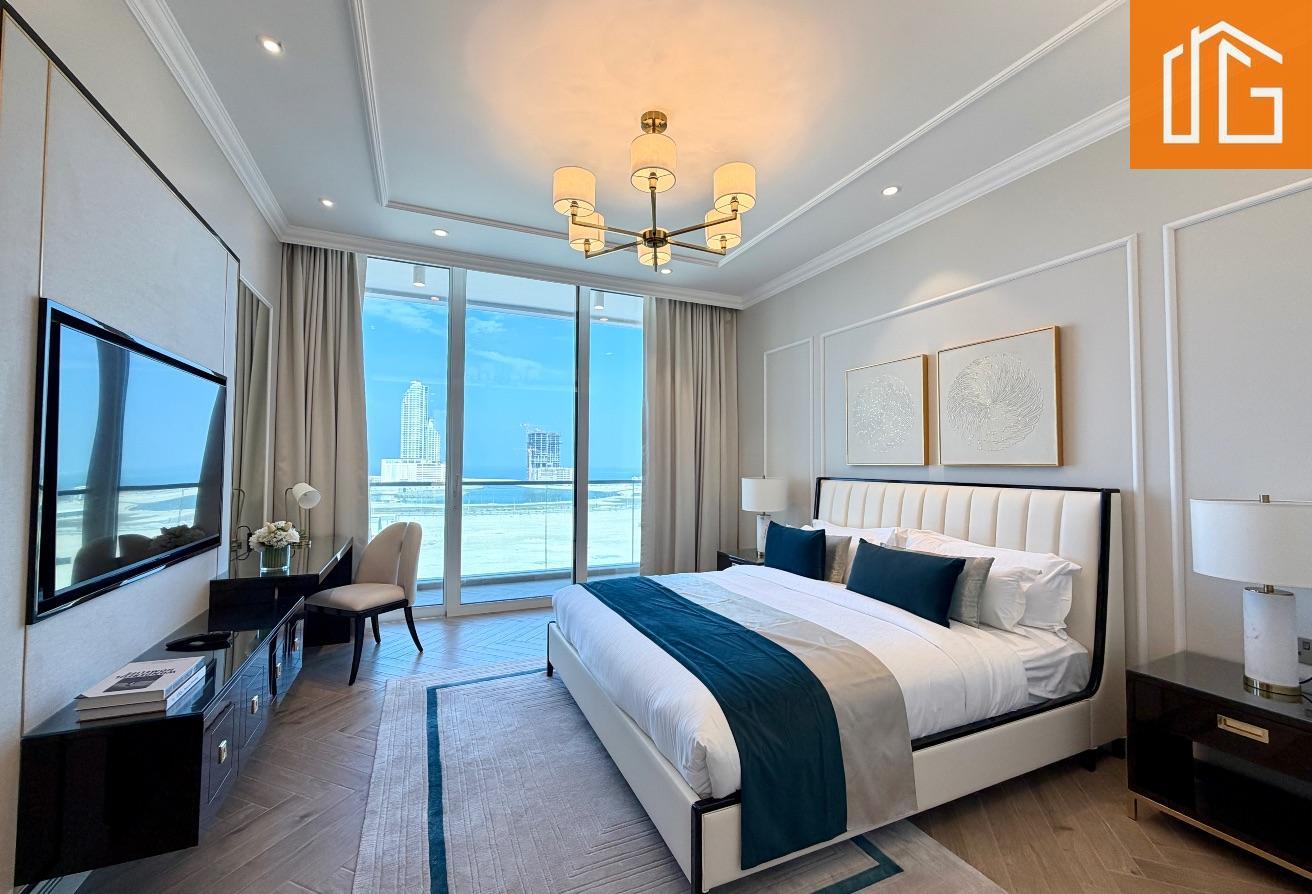 HOUSEKEEPING | BALCONY | BRAND NEW
