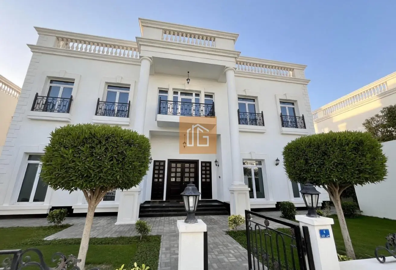 LUXURIOUS / SPACIOUS / EXCLUSIVE / PRIVATE POOL