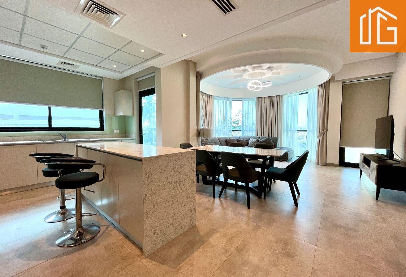 LUXURY / LARGE BALCONY / NEAR ST CHRIS SCHOOL
