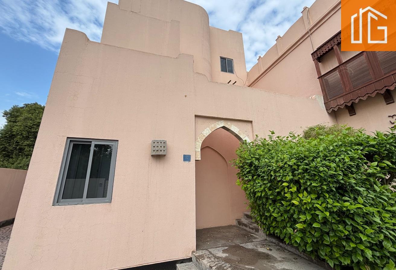 DELMUN AVE/TOWNHOUSE/TRADITIONAL ARCHITECTURE
