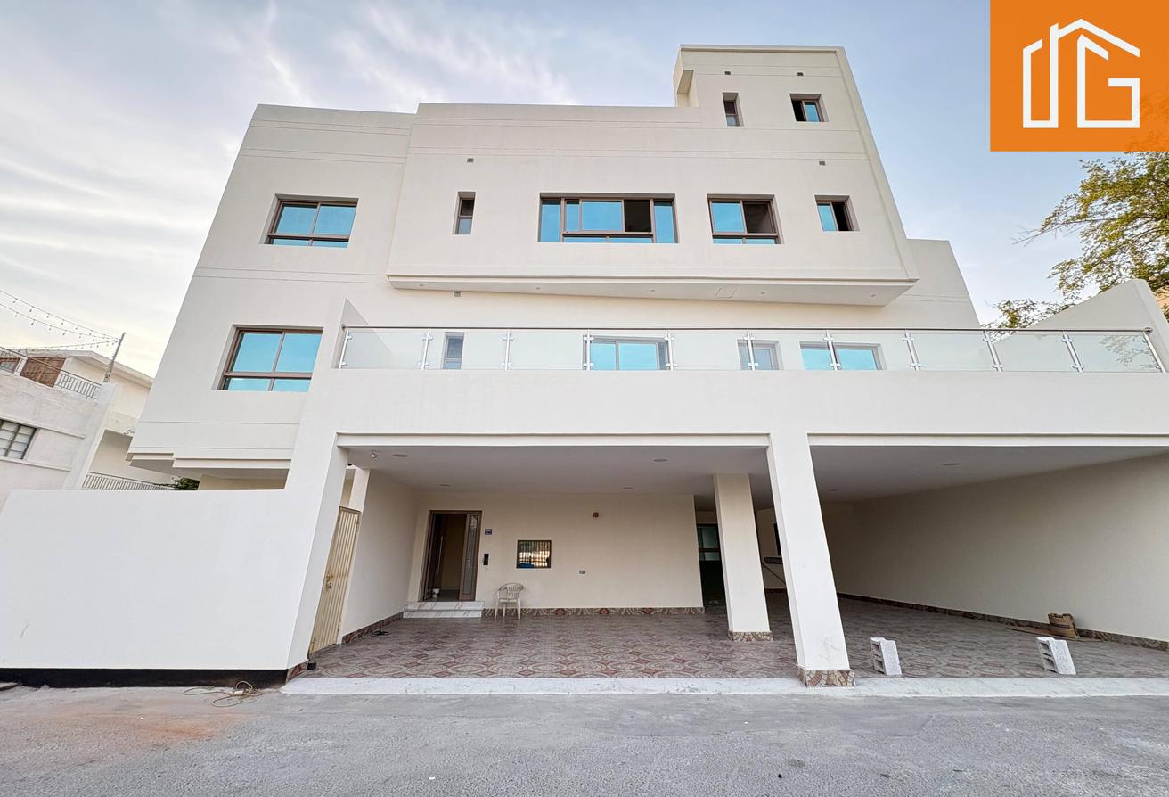 WHOLE BUILDING / 8 UNITS / WATER PARK VIEW
