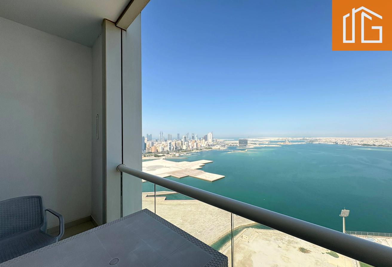 Fontana | MAID'S ROOM /SEA and CITY VIEWS