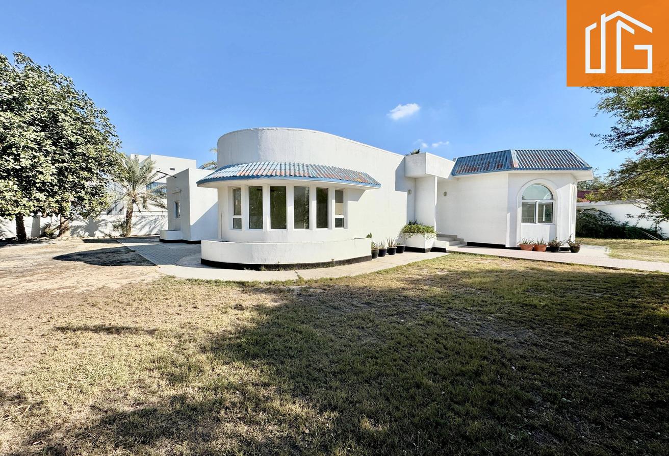 PRIVATE GARDEN / SPACIOUS / CLOSED KITCHEN