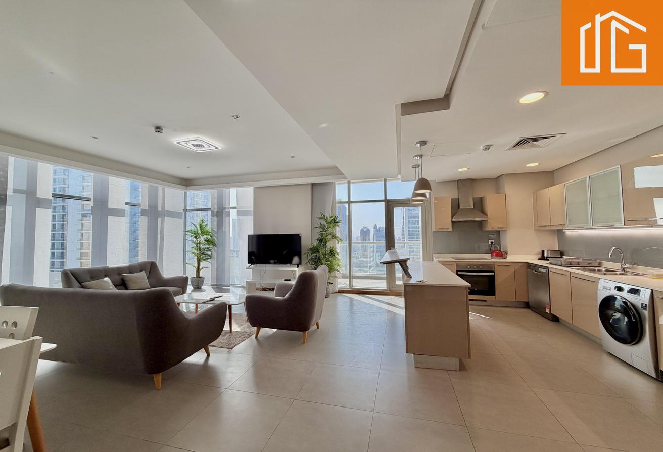CENTER | HIGH FLOOR | MODERN | AMENITIES