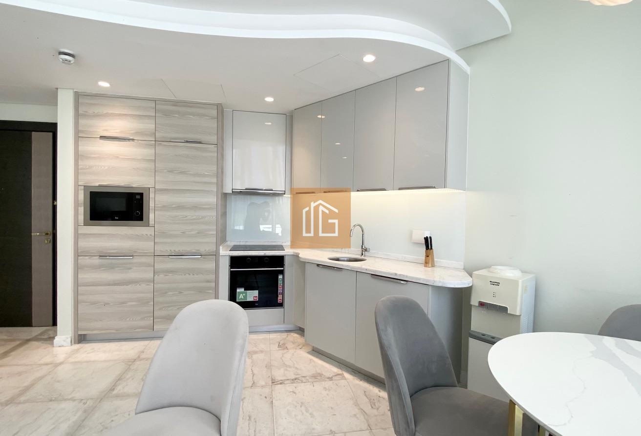MODERN | SPACIOUS | BRIGHT | EWA | COZY