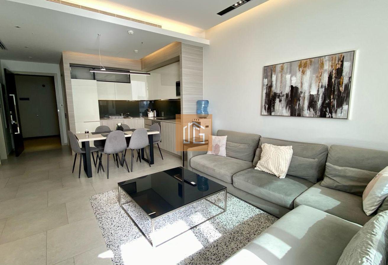 FONTANA | MODERN | HOUSE - KEEPING | SEA VIEW |