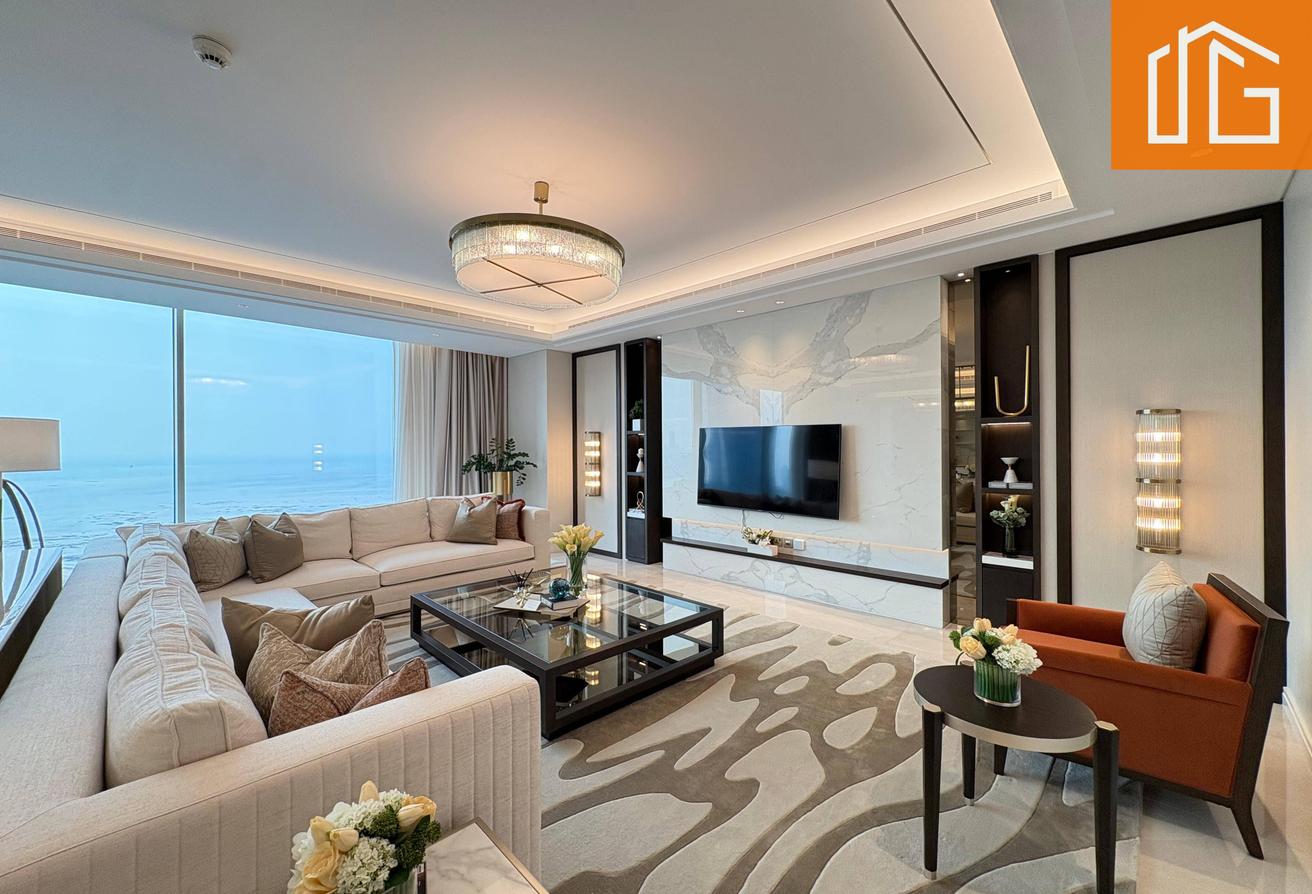 5* SERVICE/ LUXURY/ BALCONY/ CITY AND SEA VIEW