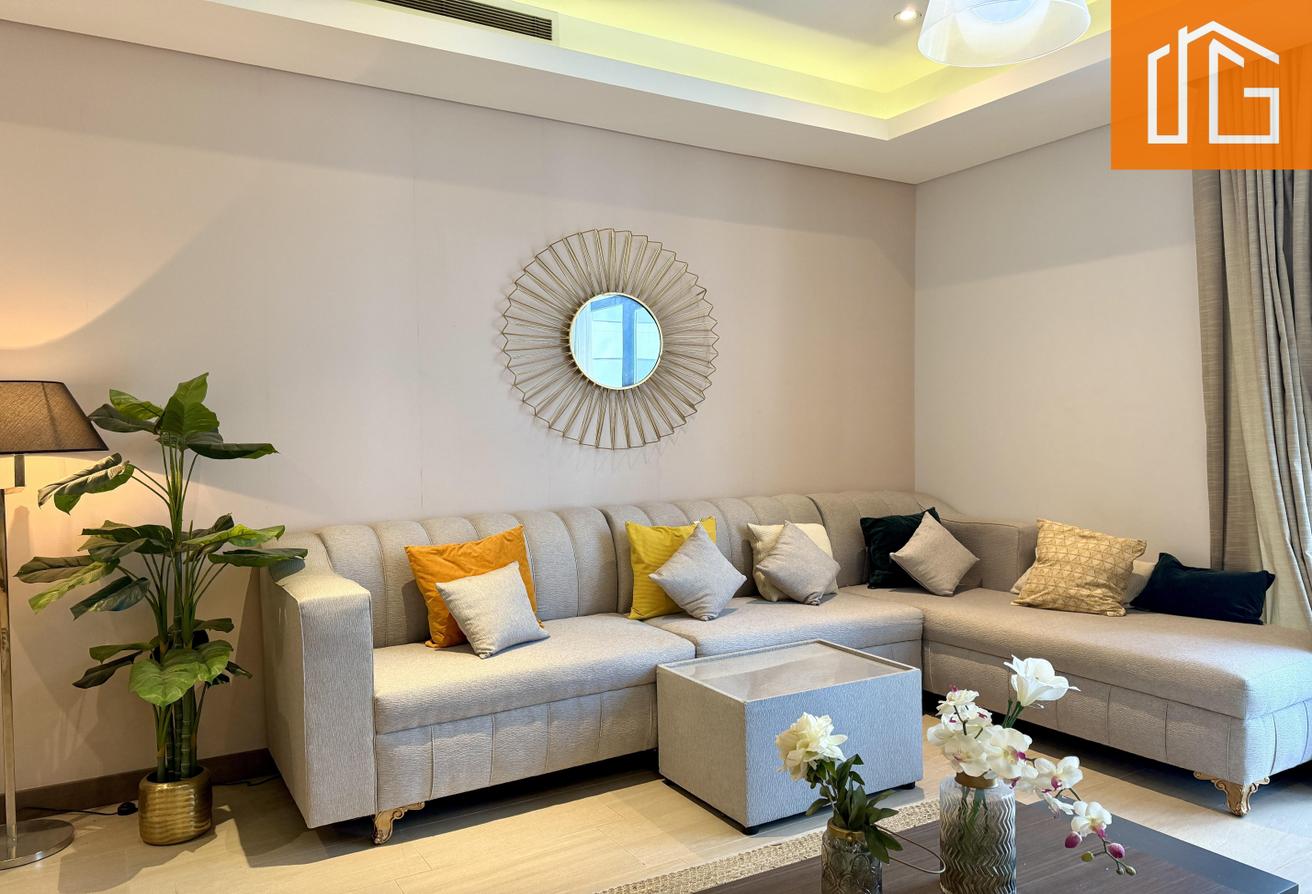 PRIME LOCATION | BALCONY | COSY | WELL MAINTAINED