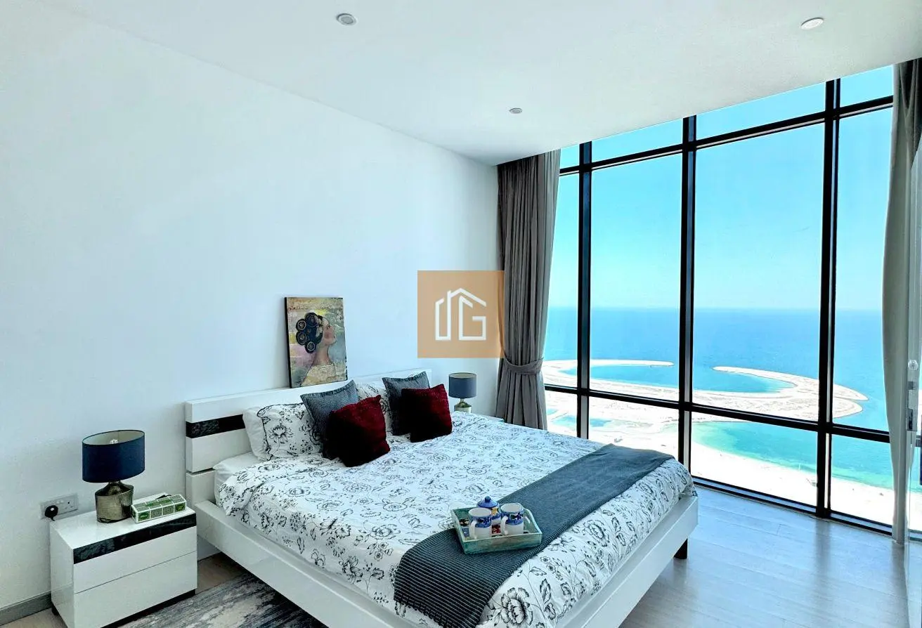 LUXURY/ SEA VIEW/ BALCONY/ BRAND NEW/