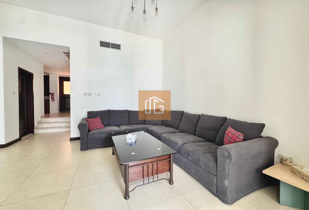 SPACIOUS / TERRACE / PRIME LOCATION