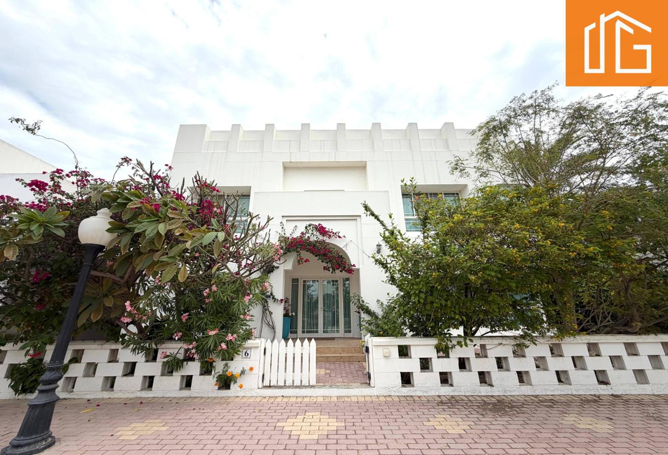 Pets friendly/ Private garden/ ALL amenities