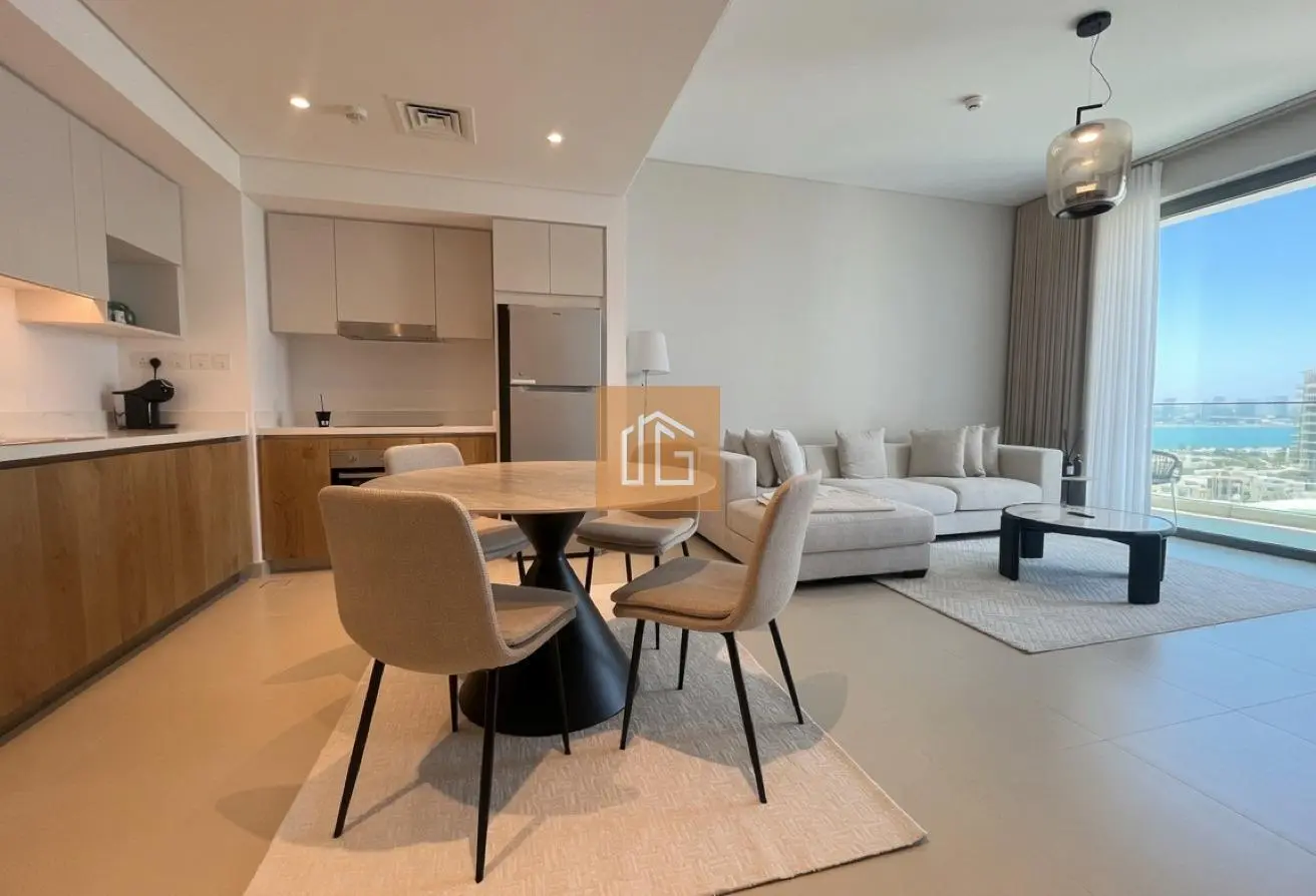 BRAND NEW / LUXURIOUS / PRIVATE BEACH ACCESS